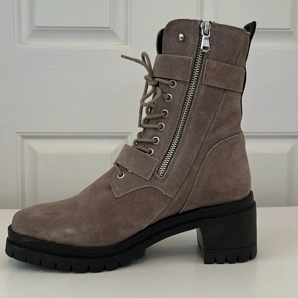 Charles by Charles David Clout Taupe Boots, Size 10 - Picture 3 of 11